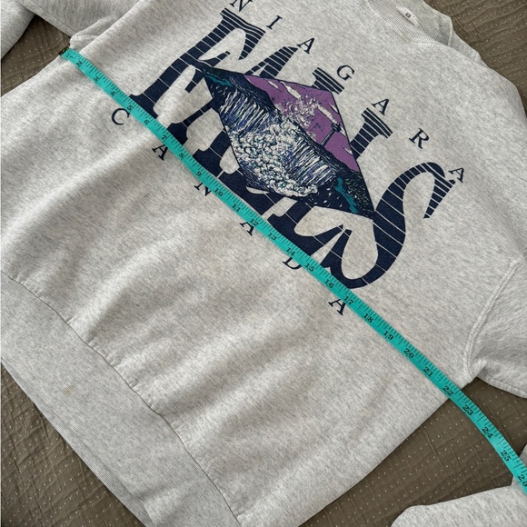 Vintage Niagara Falls Sweatshirt - Picture 11 of 11